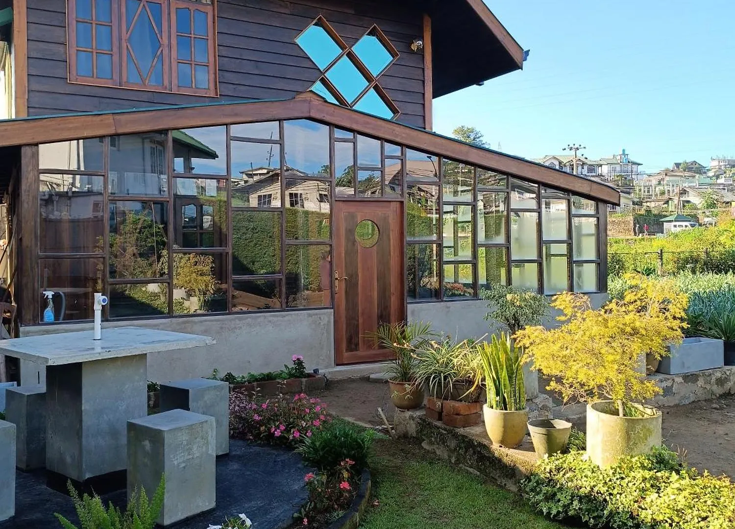 Rc Quirky Wood House Villa Nuwara Eliya